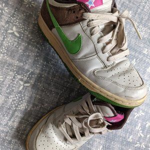 Nike Women's Dunk Low Premium 7.5 - Good Condition